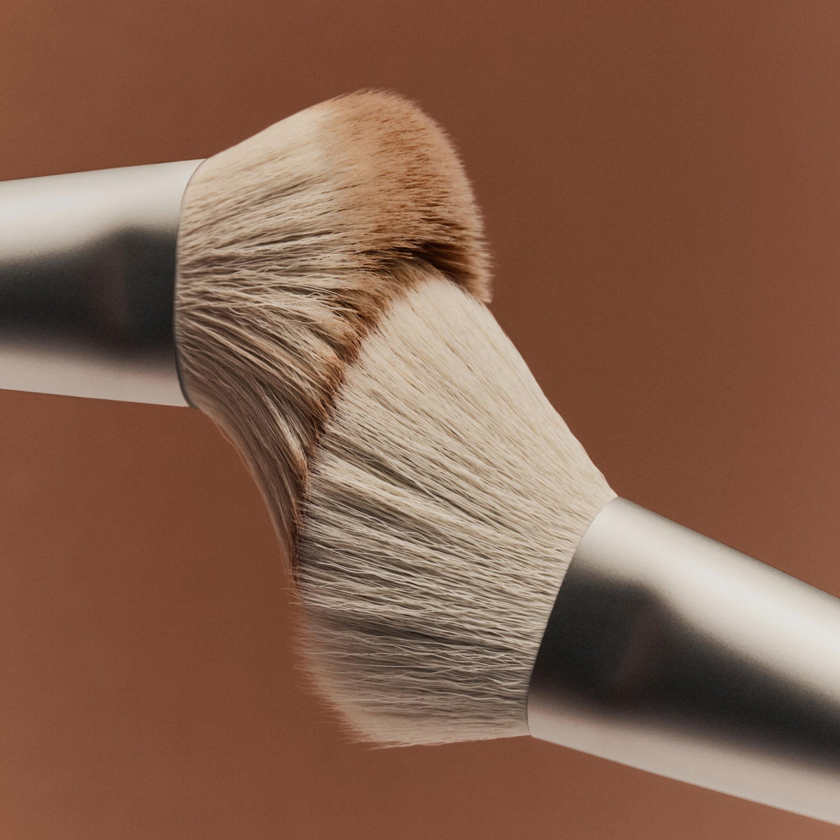 the-bronzer-brush-t6 Bronzer_Brush-1.jpg