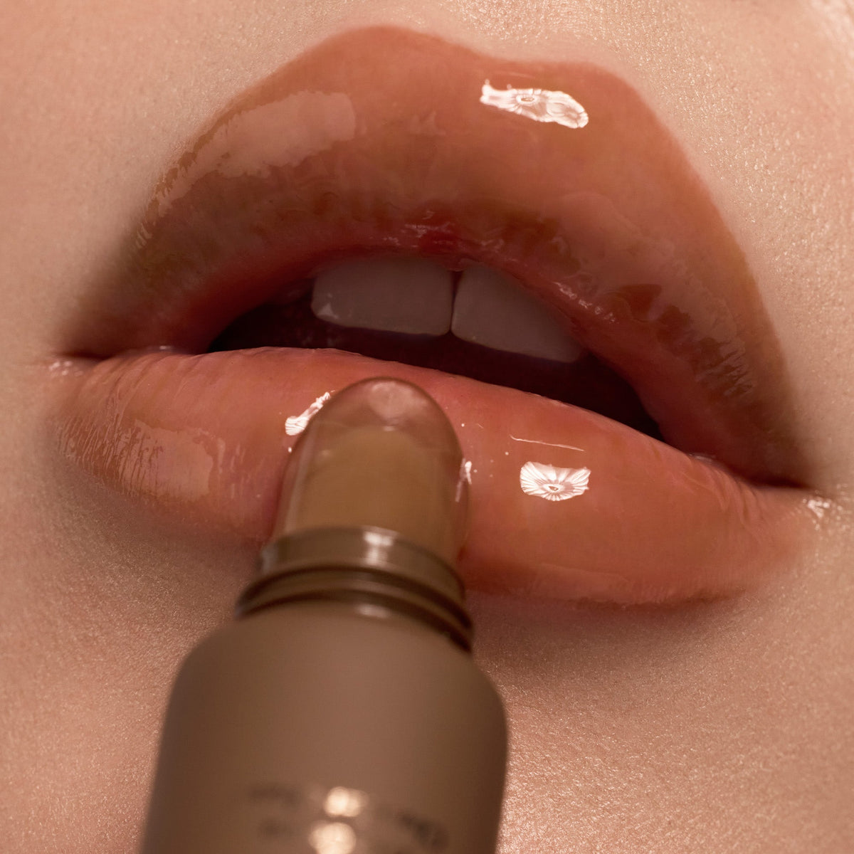 lip-butter-balm-hot-cocoa-r6 LBB-Hot-Cocoa-2025-Lip.jpg