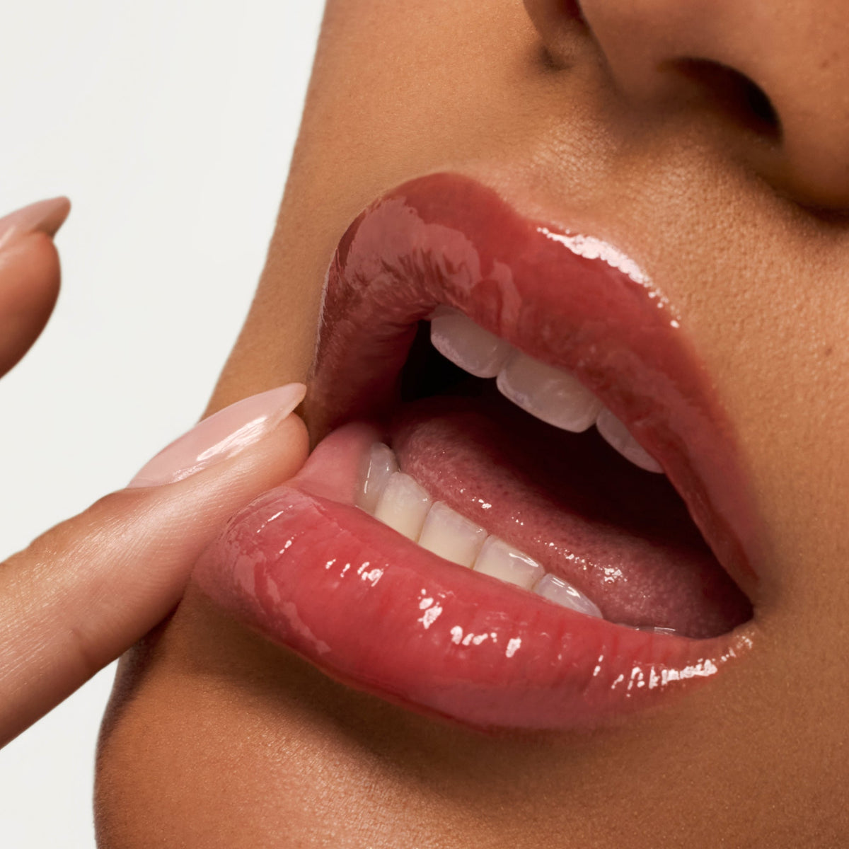 lip-butter-balm-poppy-q8 PDP_LBB-Poppy-2.jpg